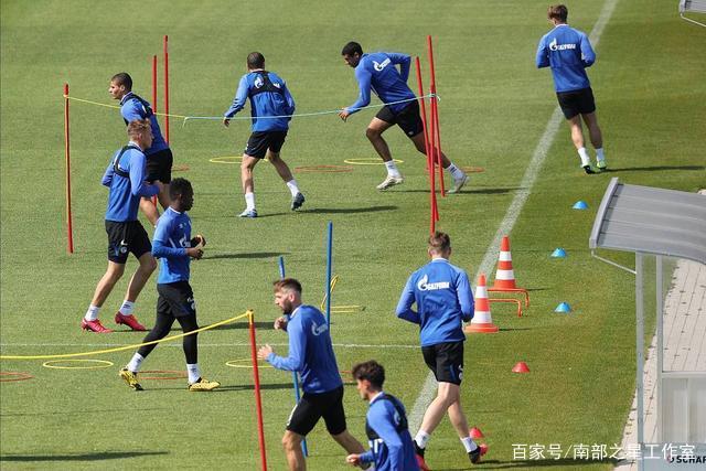 沃特斯27分高登空砍34分 广东送四川8连败